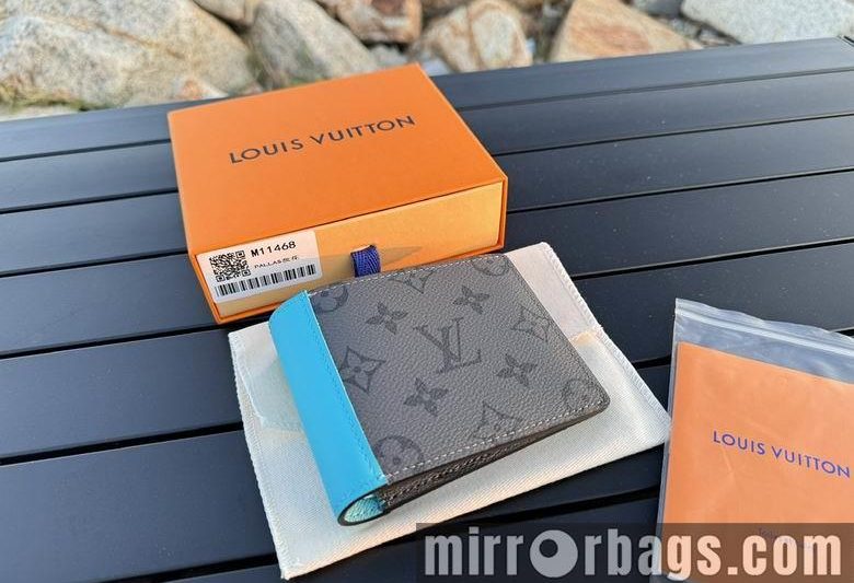 LV Replica Bags M11468 11.5X9X1.5cm