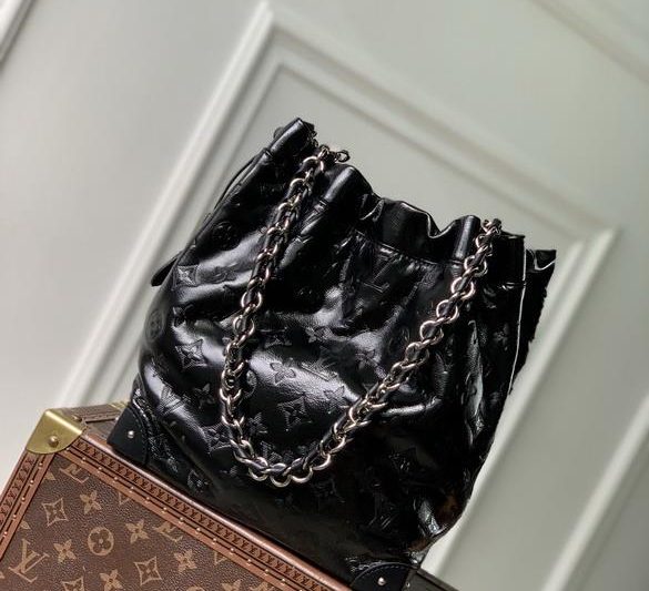 LV Replica Bags Noe M13484 23x23x9cm