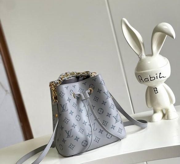 LV Replica Bags M45716 20X20X13cm