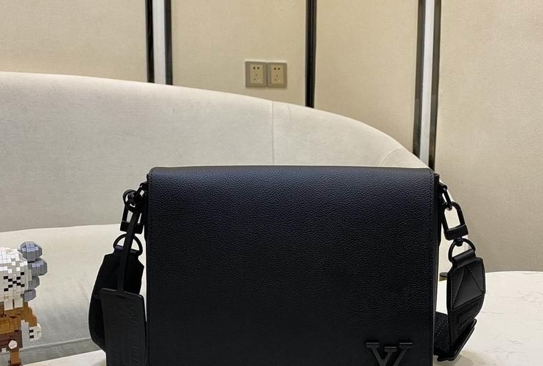 LV Replica Bags Aerogram M57080 30.5x24x10 cm