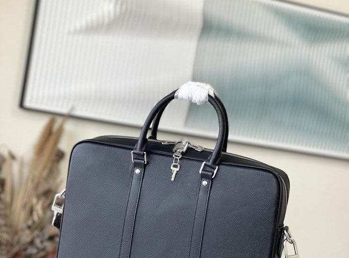 LV Replica Bags Porte Documents Voyage M33412 35x27x6cm