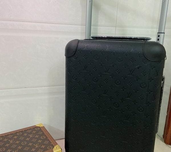 LV Replica Bags LV Hroizon 55 55x35x23cm