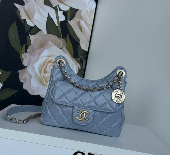 Chanel Replica Bags 4323 19X17X6cm BL 2colour