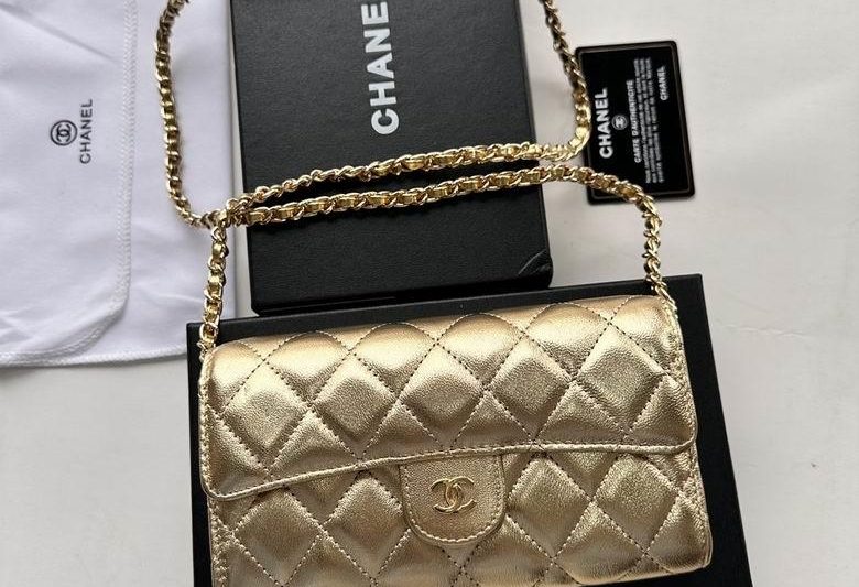 Chanel Replica Bags A50076 18X10.5X3.5cm YG 2