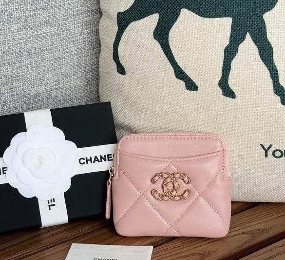 Chanel Replica Bags A 11X9.5X1.5cm YG 10