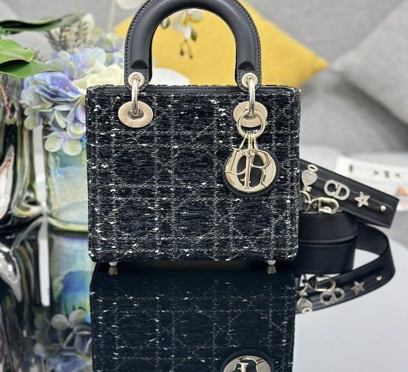 Dior Replica Bags Lady M0538 20×16.5x8cm yz