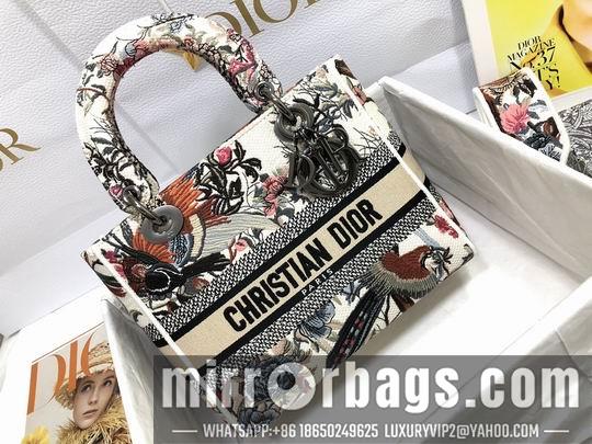 Dior Replica Bags M0565刺绣喜鹊白 24x20x11cm wz