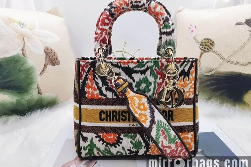 Dior Replica Bags M8002 24x20x11cm yz