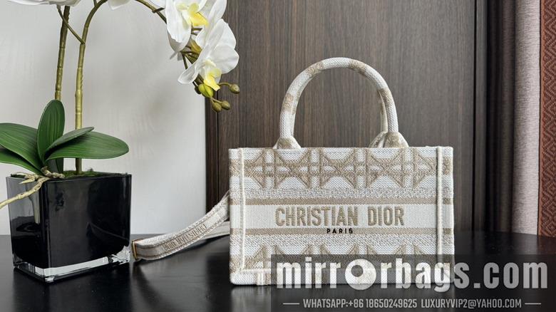 Dior Replica Bags 7001 21.5x13x7.5cm wz1