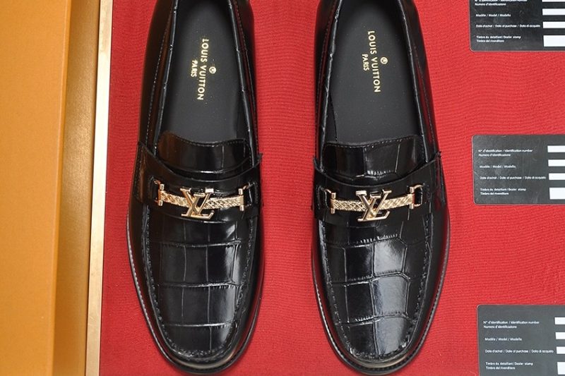 LV Replica Shoes LV size 38-45 hnh1213
