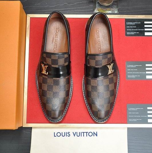 LV Replica Shoes LV size 38-45 mnf0747