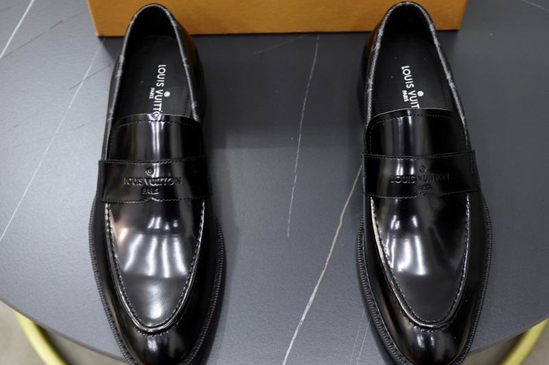 LV Replica Shoes LV size 38-45 mnf0651