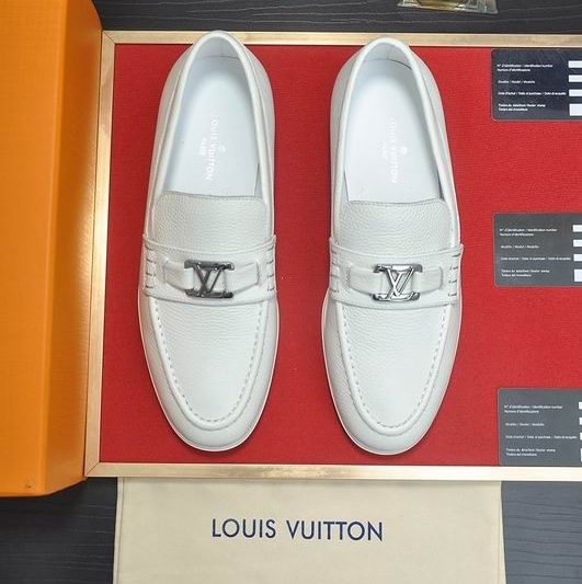 LV Replica Shoes LV size 38-45 mnf0608