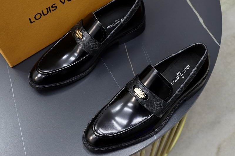 LV Replica Shoes LV size 38-45 mnf0605