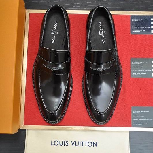 LV Replica Shoes LV size 38-45 mnf0557
