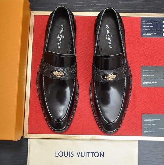 LV Replica Shoes LV size 38-45 mnf0555