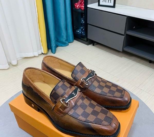 LV Replica Shoes LV size 38-45 mnf0539