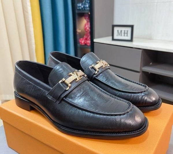 LV Replica Shoes LV size 38-44 mnf0536