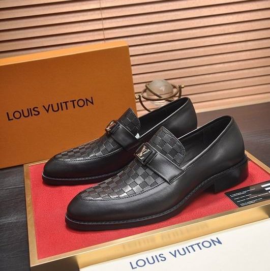LV Replica Shoes LV size 38-45 mnf0533