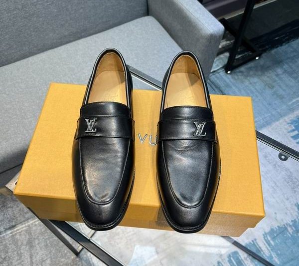 LV Replica Shoes LV size 38-45 mnf0516