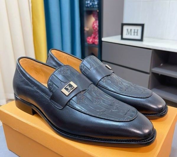 LV Replica Shoes LV size 38-44 mnf0512