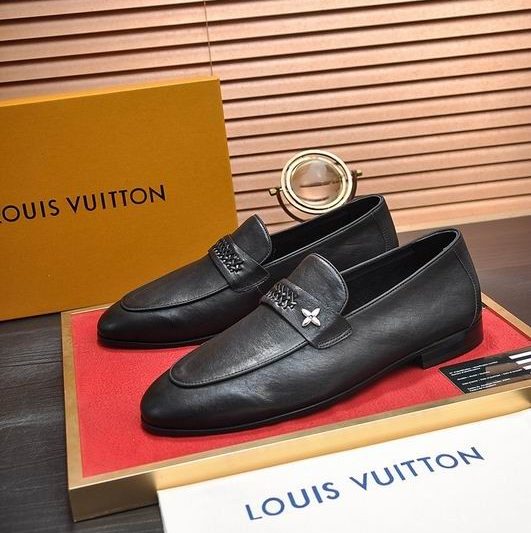 LV Replica Shoes LV size 38-45 mnf0505
