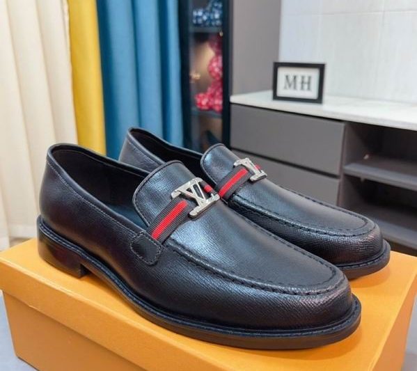 LV Replica Shoes LV size 38-44 mnf0428