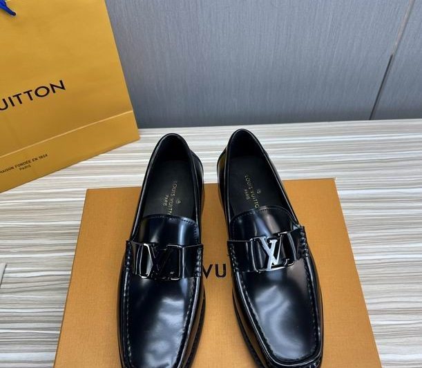 LV Replica Shoes LV size 38-45 mnf0348