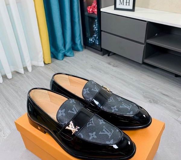 LV Replica Shoes LV size 38-46 mnf0334