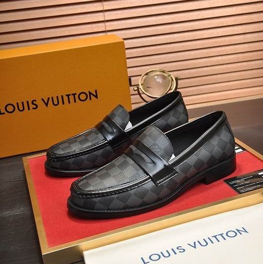 LV Replica Shoes LV size 38-45 mnf0323