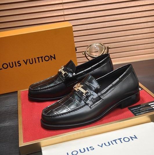 LV Replica Shoes LV size 38-45 mnf0318