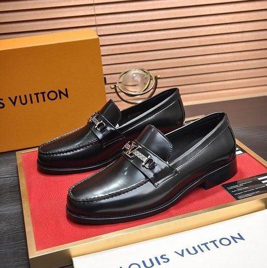 LV Replica Shoes LV size 38-45 mnf0315