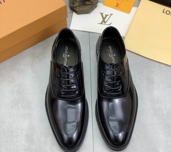 LV Replica Shoes LV size 38-45 mnf0310