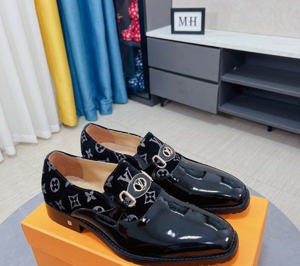 LV Replica Shoes LV size 38-45 mnf0175