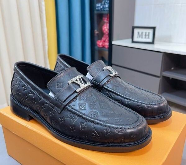 LV Replica Shoes LV size 38-44 mnf0171