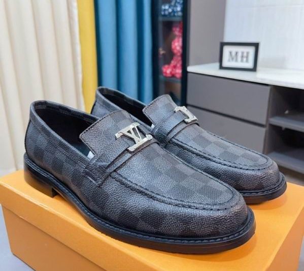 LV Replica Shoes LV size 38-44 mnf0170