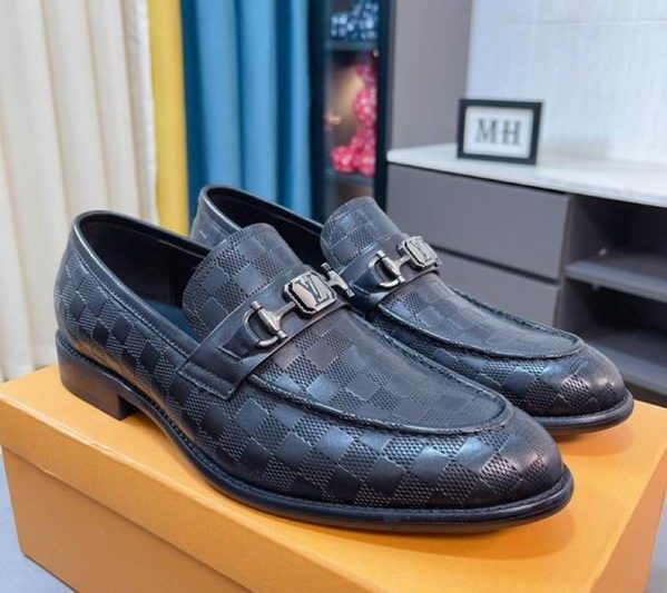 LV Replica Shoes LV size 38-44 mnf0137