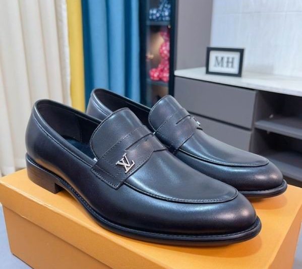 LV Replica Shoes LV size 38-44 mnf0136