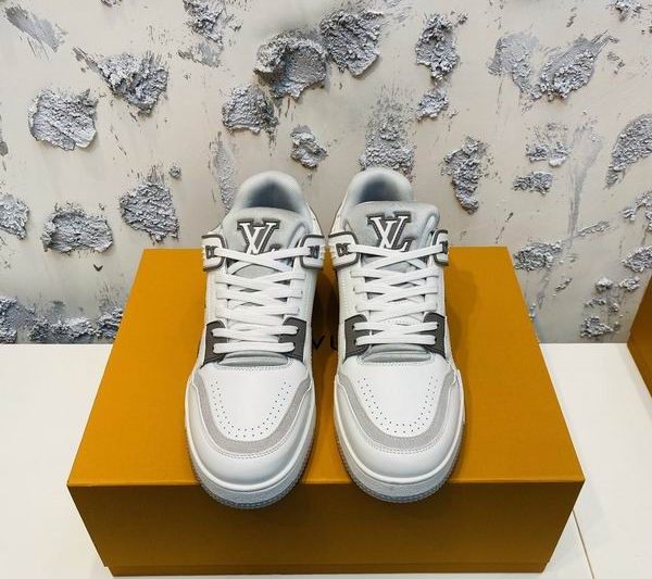 LV Replica Shoes LV size 39-46 mnf0532