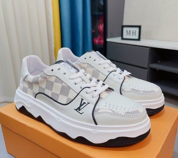 LV Replica Shoes LV size 38-44 mnf0322