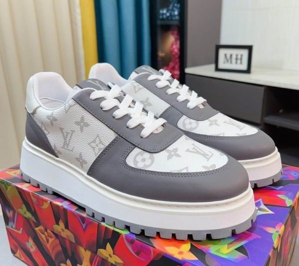 LV Replica Shoes LV size 38-45 mnf0243