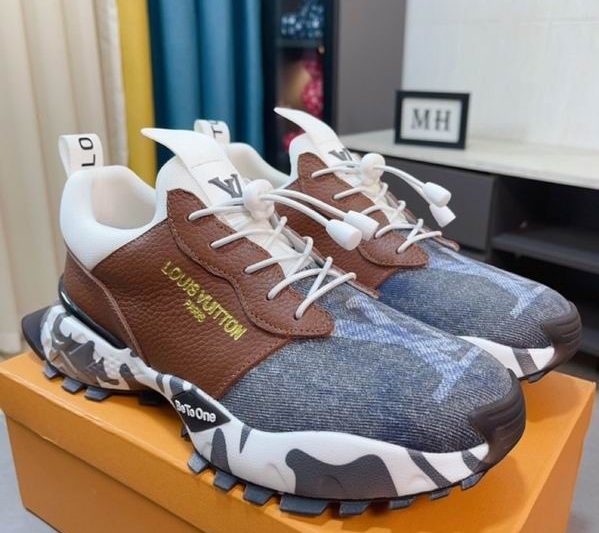 LV Replica Shoes LV size 38-44 mnf0150