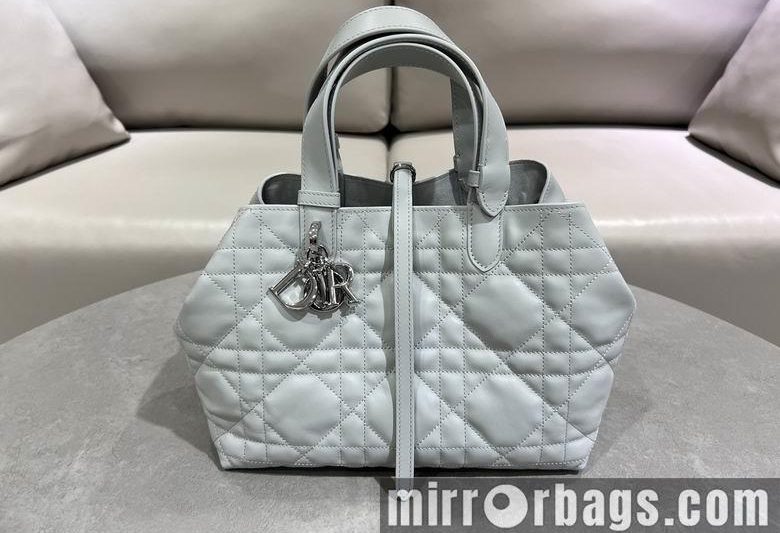 Dior Replica Bags 2821 28.5X19X21cm YG 3