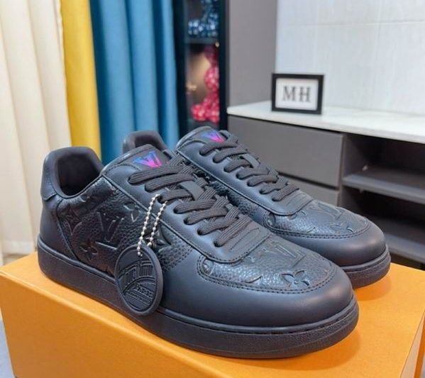 LV Replica Shoes LV size 38-44 mnf0642