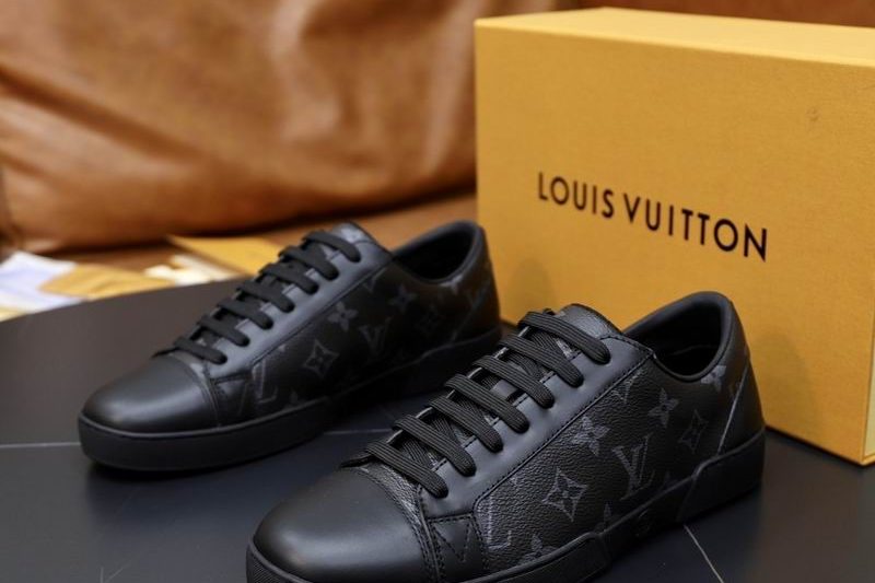 LV Replica Shoes LV size 38-45 mnf0612