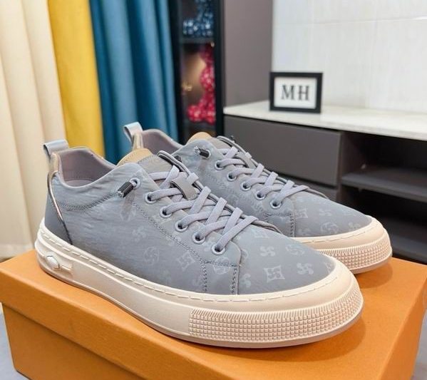 LV Replica Shoes LV size 38-44 mnf0608