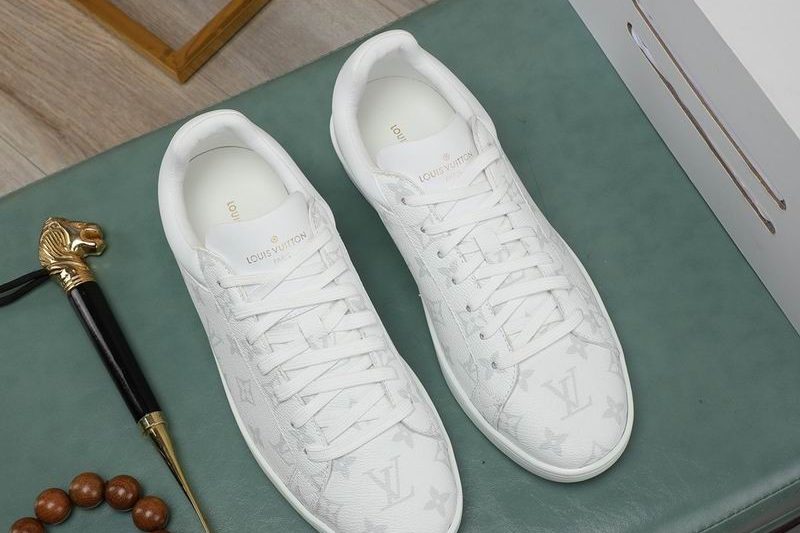 LV Replica Shoes LV size 38-44 mnf0412