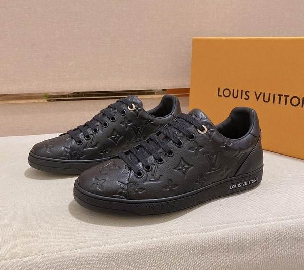 LV Replica Shoes LV size 38-45 mnf0345