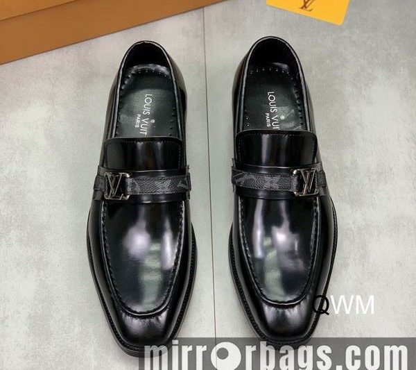 LV Replica Shoes LV colour size 38-45 WM0906