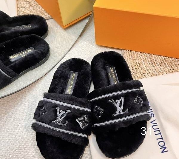 LV Replica Shoes LV size 35-40 YF1103